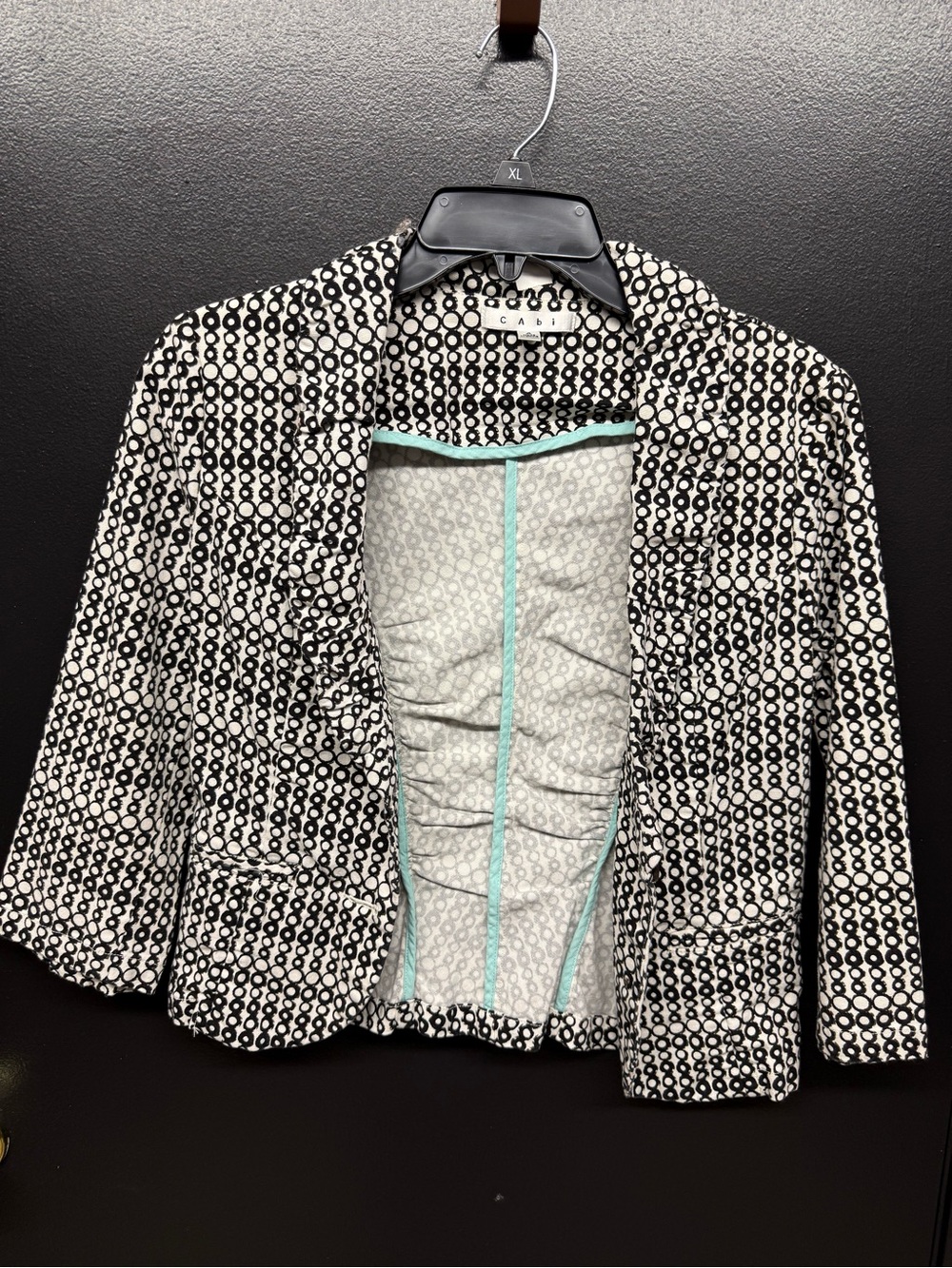 CAbi Patterned Black & White Women’s Cropped Jacket -size 4
